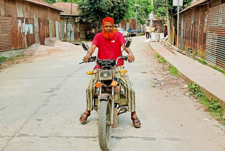 ৬ টাকার বিদ্যুৎ খরচে ১৪০ কিঃমিঃ যাতায়াত করেন কান্টু মিয়া